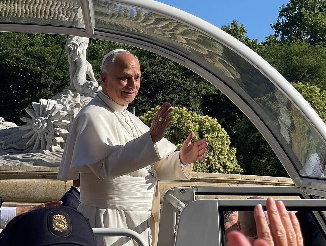 Pope Leo XIV Discharged from Hospital After Successful Lung Surgery, Waves to Crowds